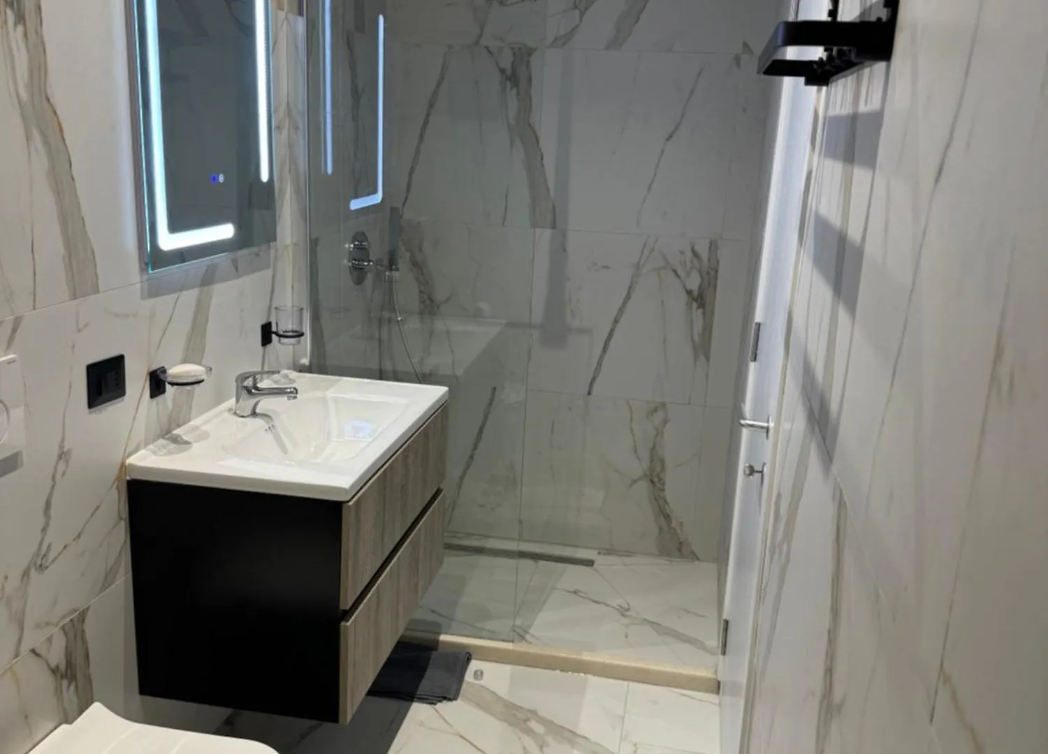 Guest house Villa Shehu Zvernec