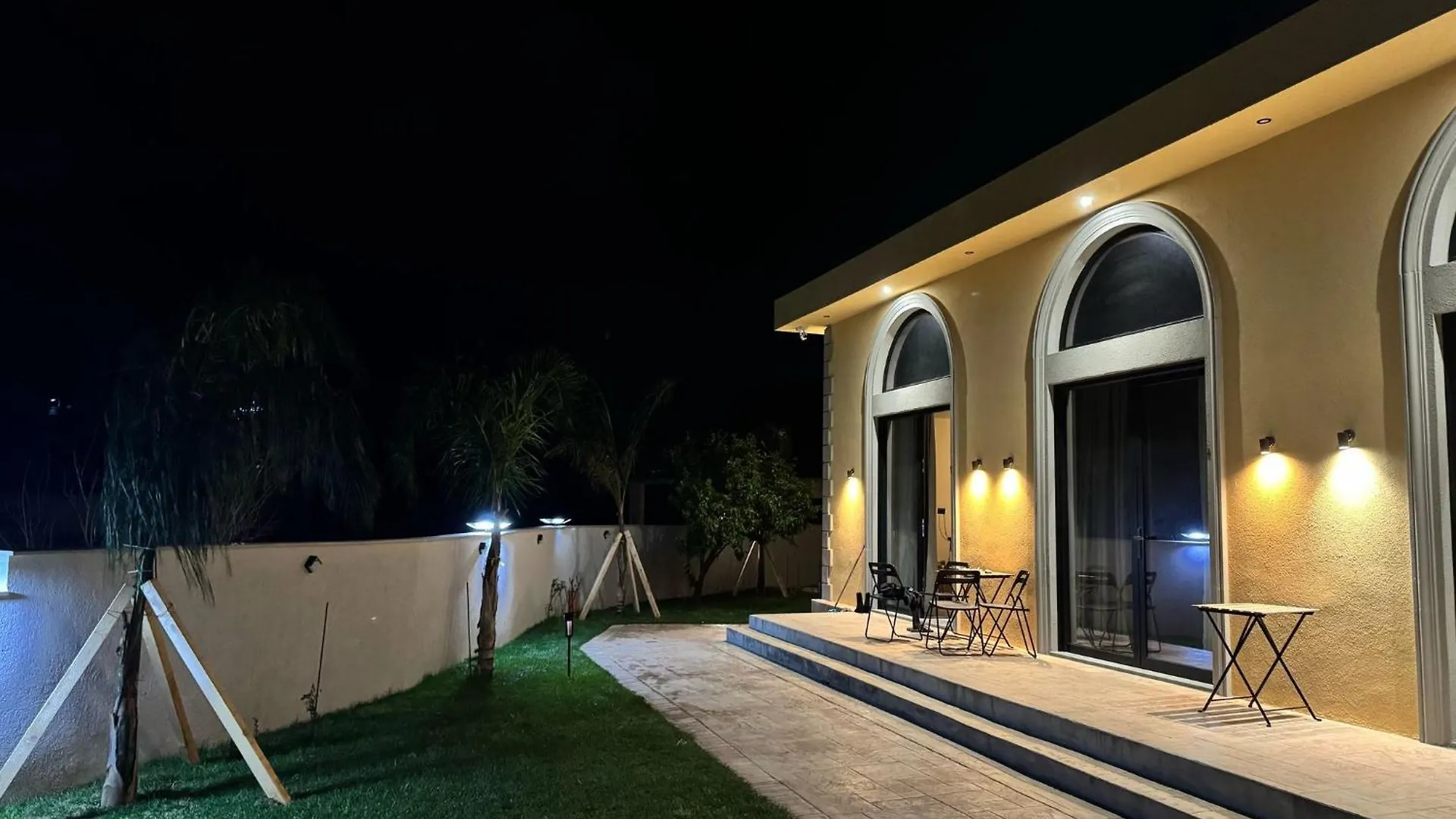 Guest house Villa Shehu Zvernec